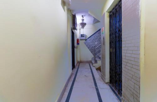 Sealdah House | Hotel O Home Cozy Studio Collage Square Hotel Maya International Near St. Thomas's Church
