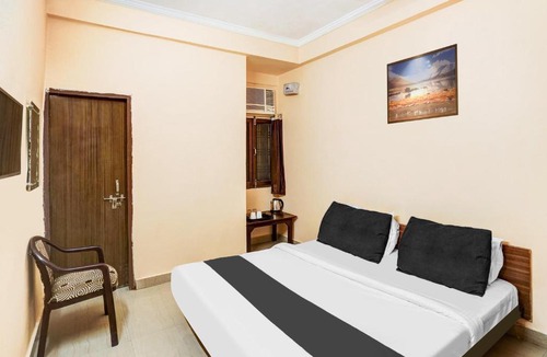 Mohangarh Hotel | Hotel O Jankipuram Vikas Nagar