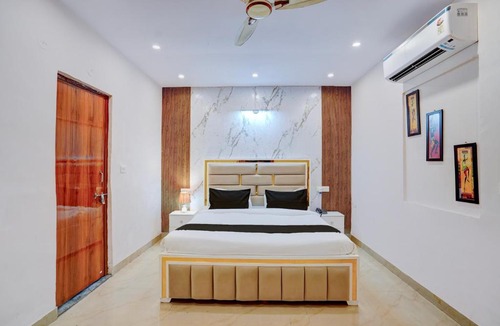 Sector 70 Hotel | HOTEL O JJ Residency