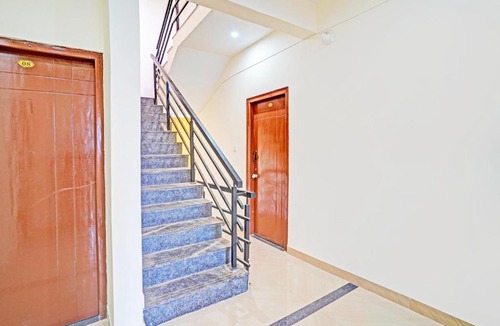 Krishnarajapura Hotel | Hotel O JK Blue Rock Comforts