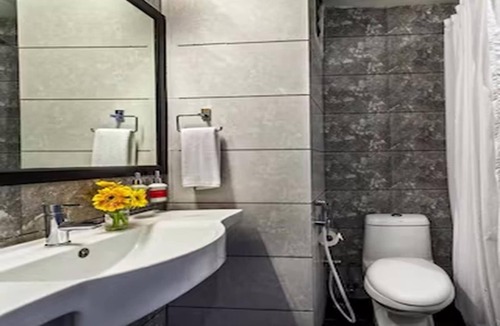 Worli House | Hotel O Kharkopar Railway Station