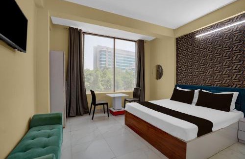 Sector 70 Hotel | Hotel O La Belle