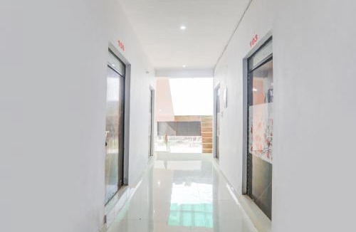 Malihabad Hotel | Hotel O Luxury Palace