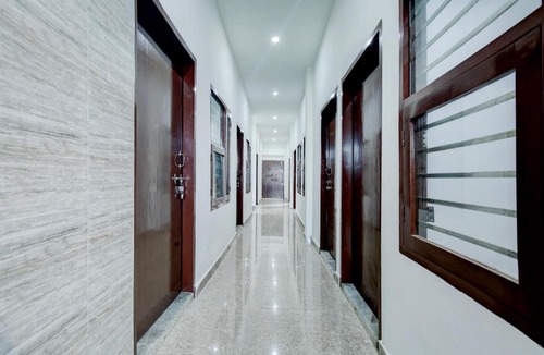 Rajpura Hotel | Hotel O NRI Guest House