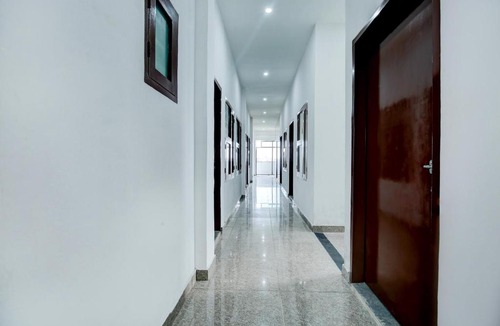 Rajpura Hotel | Hotel O NRI Guest House