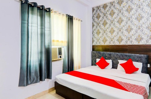 Indira Nagar Hotel | Hotel O Raama