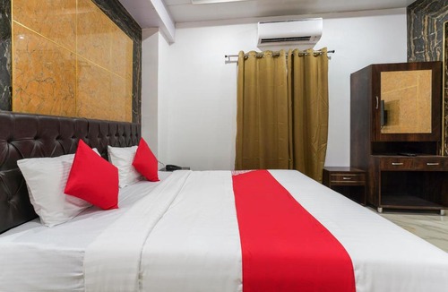 Hanmakonda Hotel | Hotel O Raghavendra Residency