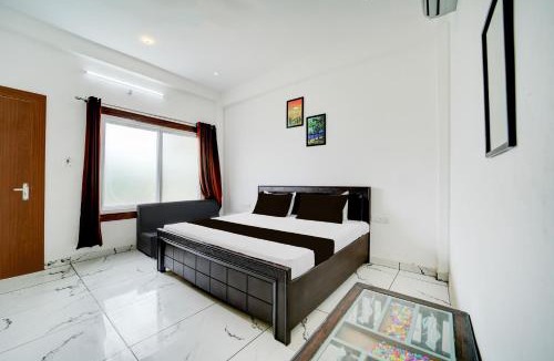 Bhopal Hotel | Hotel O Samaira Green Kokta bypass square