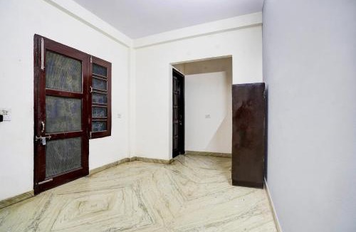 Gurugram Hotel | Hotel O Shubham Guest House