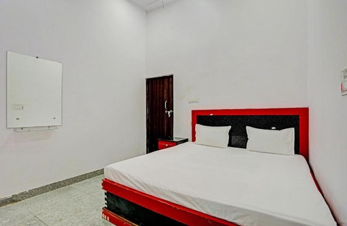 Bhongaon Hotel | Hotel O Soft Petal Residency