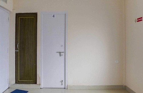 New Town Hotel | Hotel O Urban Village Guest House