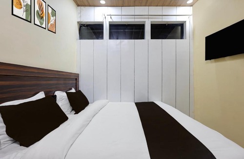 Prem Nagar Hotel | Hotel O Uttaranchal University Dehradun