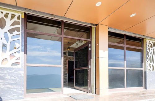 Prem Nagar Hotel | Hotel O Uttaranchal University Dehradun