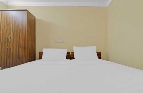 Hyderabad Hotel | Hotel O White Carnations Hotels
