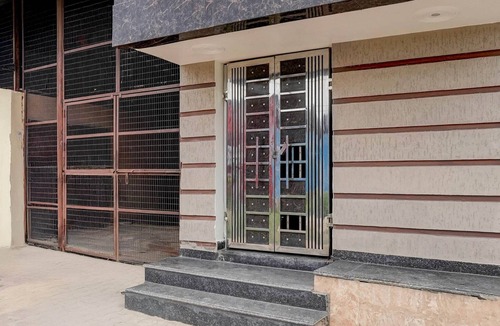 Mathura House | Hotel O Yamuna Riverview Swyamwar Resort
