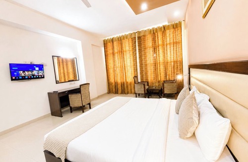 Kasauli Hotel | Hotel Orange Baddi