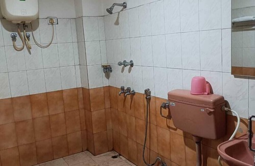 Paltan Bazaar Hotel | Hotel Orchid