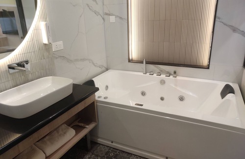 Sector 5 Hotel | HOTEL PALLAVI GRAND