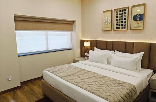 Sector 5 Hotel | HOTEL PALLAVI GRAND
