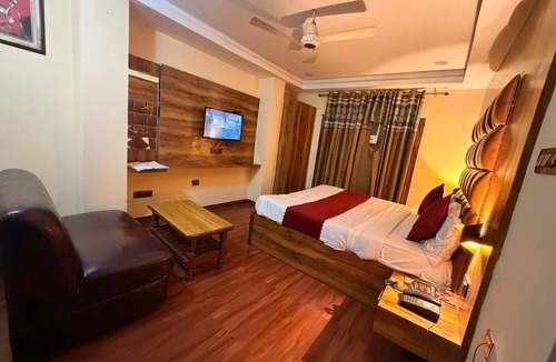 Charbagh Hotel | Hotel Park Avenue