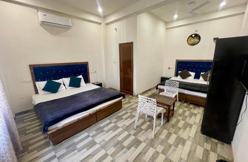 Mahmoorganj House | Hotel Pilgrrim