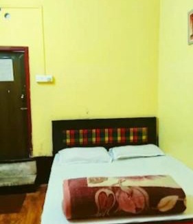 Police Bazar House | Hotel Pine City