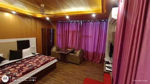 Kumarhatti Hotel | Hotel Pine View Villa