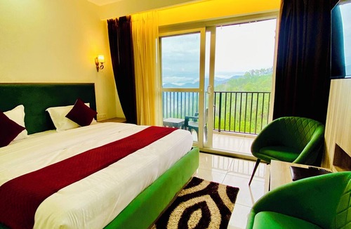 Banikhet Hotel | Hotel Pines And peaks By Tws