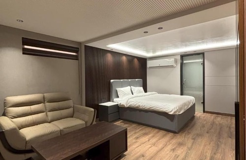 Jammu Hotel | Hotel Plaza 14 Jammu, Near Railway Station
