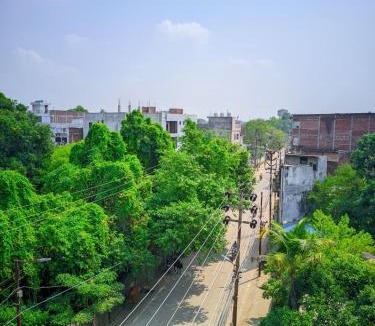 Naini Hotel | Hotel Pleasure Inn