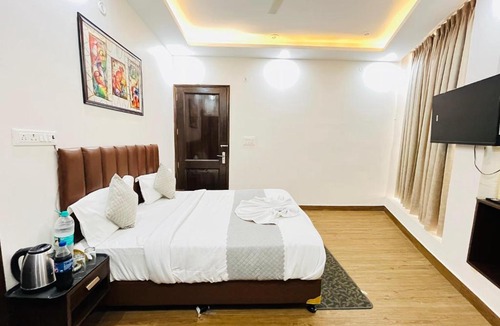 Ghaziabad Hotel | Hotel PP Tower - Near Ghaziabad Railway Station