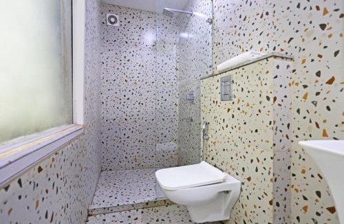 Jangpura Hotel | Hotel Preet Palace -5 Mints Walk From Nizamuddin Railway Station