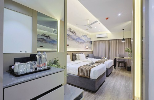 Sayajiganj Hotel | Hotel President