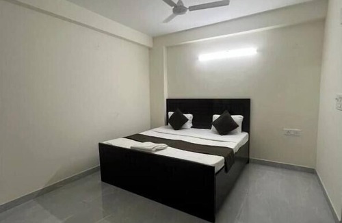 DLF Farms Hotel | Hotel Prime Stay