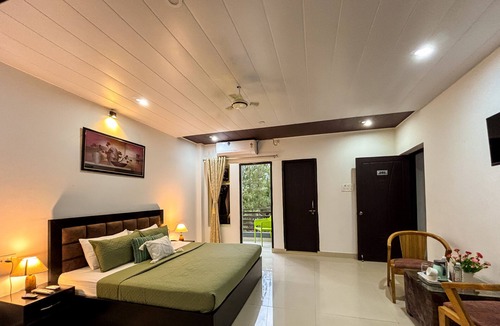 Lansdowne Hotel | Hotel Prince Valley