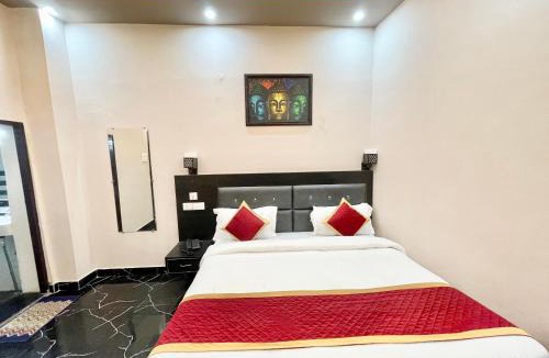 Varanasi Hotel | Hotel PSR Prem-Shobha Residency ! Varanasi fully-Air-Conditioned hotel at prime location with off site Parking availability, near Kashi Vishwanath Temple, and Ganga ghat - 2