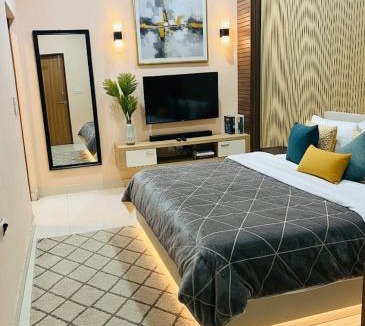 Basai House | Hotel Q victoria palace #tajmahal corridor & hotel lane