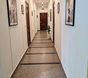 Basai House | Hotel Q victoria palace #tajmahal corridor & hotel lane