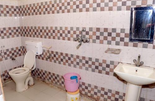 Basai House | Hotel Q victoria palace #tajmahal corridor & hotel lane