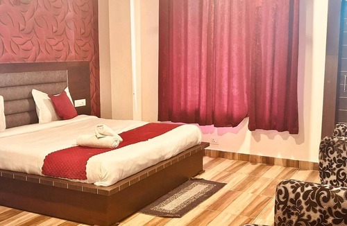 Bhagsu Nag Hotel | Hotel R C Regency