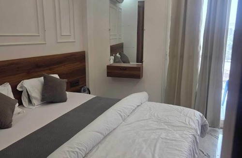Faizabad Hotel | HOTEL R R TRIPATHI