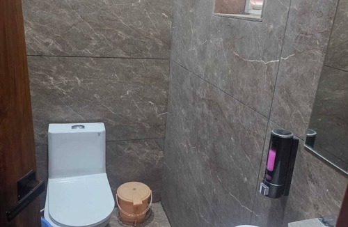 Faizabad Hotel | HOTEL R R TRIPATHI