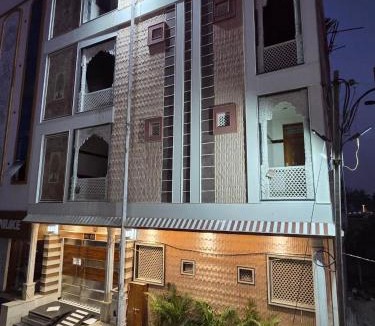 Vrindavan House | Hotel Radhesh Haveli