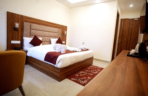 Geeta Nagar Hotel | HOTEL RAH INN - Yog Nagari Rishikesh Railway Station