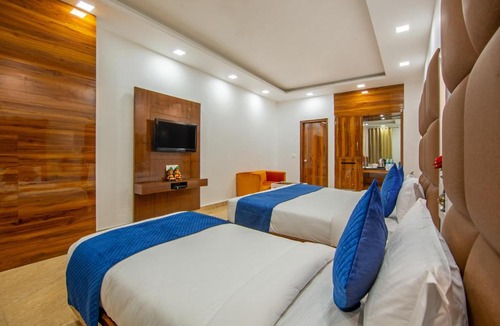 Karol Bagh Hotel | Hotel Rahul Palace By Golden Tree at Karol Bagh