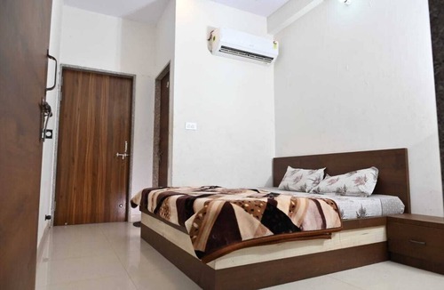 Shri Madhopur Hotel | Hotel Raj Palace & Restaurant