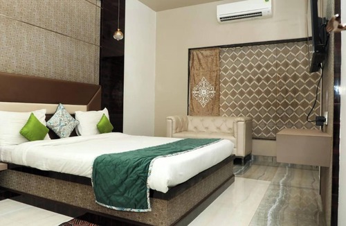 Chandrapur Hotel | Hotel Rajwada Palace