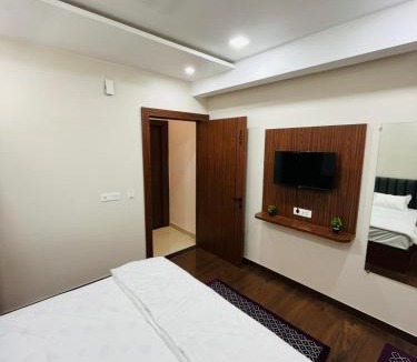 Ayodhya Hotel | Hotel Ram Sadan