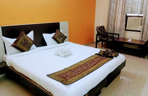 Secunderabad Cabin | Hotel Ranjit Residency