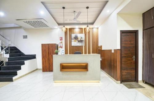 Mohali Hotel | Hotel Red ark inn